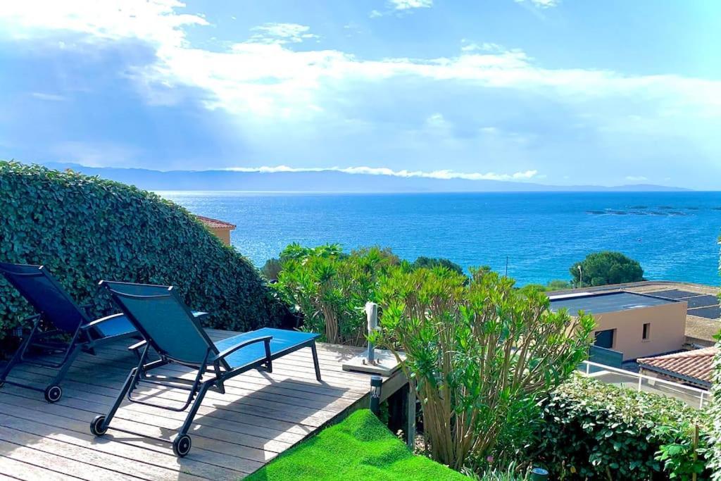 Ajaccio Maison Bord De Mer Dans Residence Avec Piscine Exterior foto